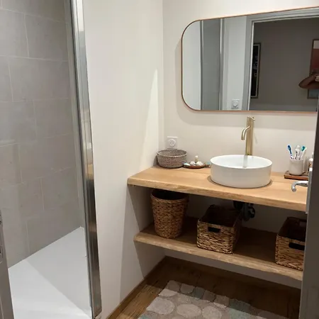 Сasa de vacaciones Charmante Maison Rénovée Au Cœur Du Village De