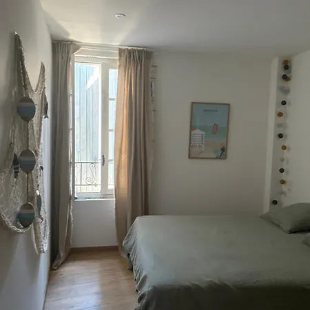 Charmante Maison Rénovée Au Cœur Du Village De Gruissan