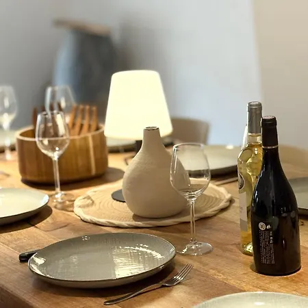 Charmante Maison Rénovée Au Cœur Du Village De Casa vacanze *